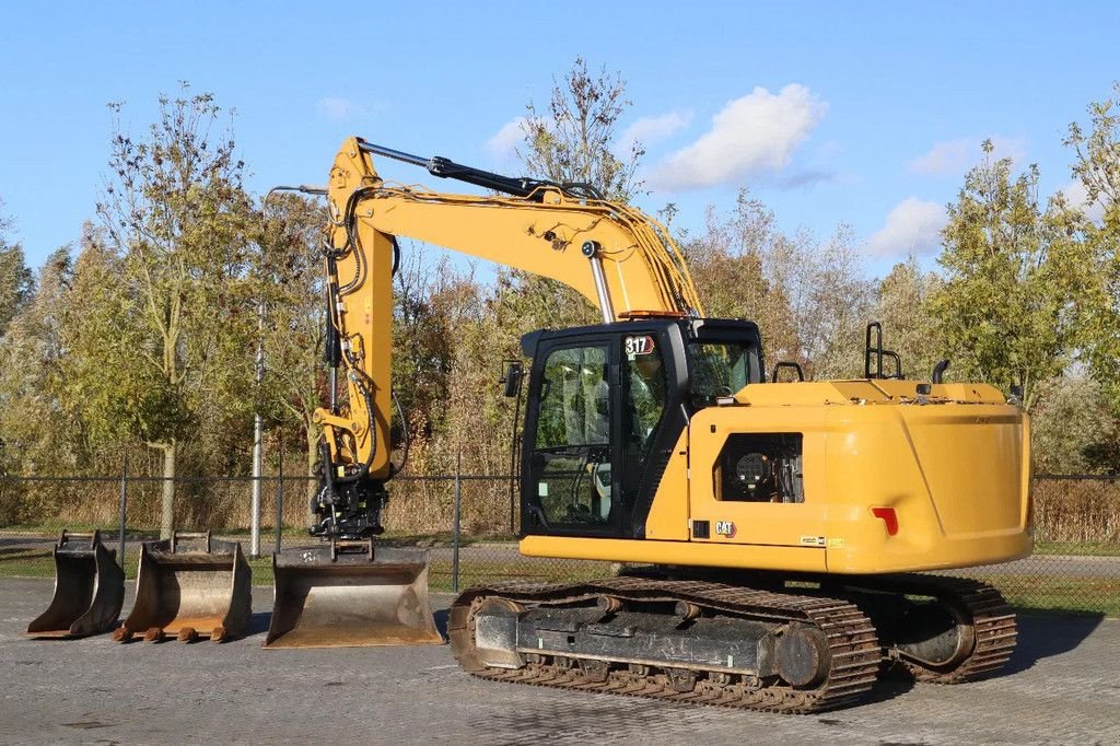 Kettenbagger des Typs Caterpillar 317 07B ROTOTILT 3X BUCKET 648 HOUR FULL OPTION, Gebrauchtmaschine in Marknesse (Bild 3)