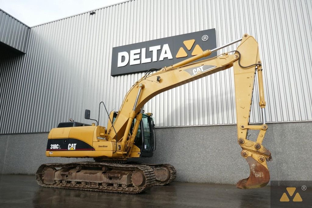 Kettenbagger du type Caterpillar 318CL, Gebrauchtmaschine en Zevenbergen (Photo 8)