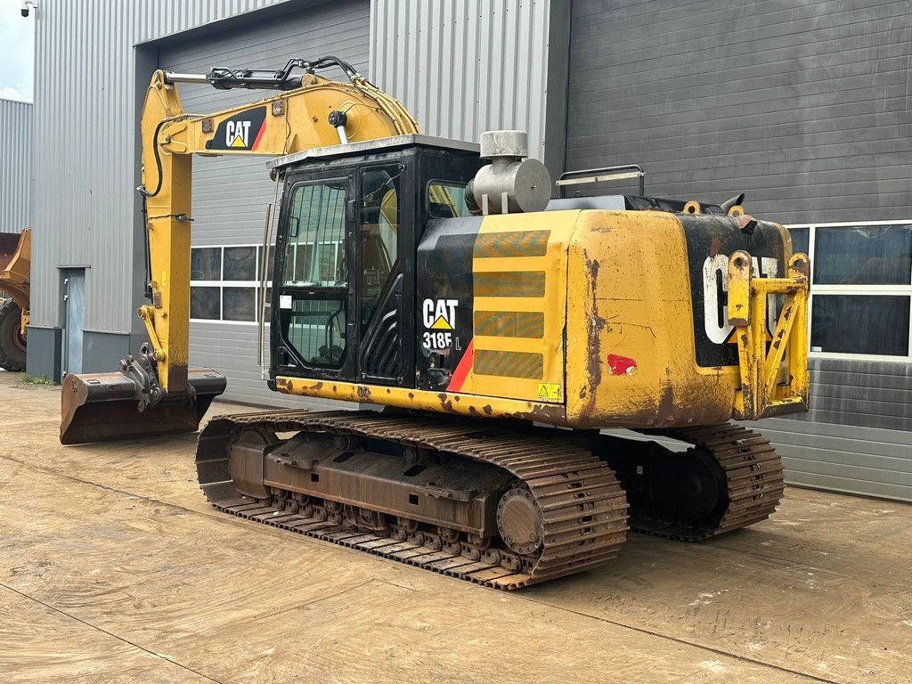 Kettenbagger typu Caterpillar 318F L / CE certified / Low hours, Gebrauchtmaschine v Velddriel (Obrázok 3)