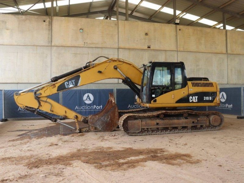 Kettenbagger of the type Caterpillar 319DL, Gebrauchtmaschine in Antwerpen (Picture 1)