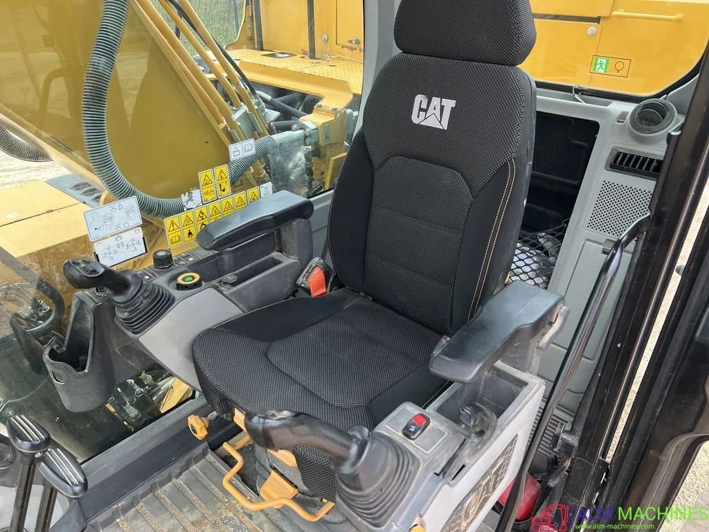 Kettenbagger del tipo Caterpillar 320 - 07B, Gebrauchtmaschine en LAARNE (Imagen 4)