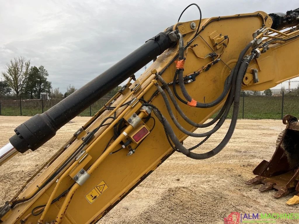 Kettenbagger van het type Caterpillar 320 - 07B, Gebrauchtmaschine in LAARNE (Foto 3)