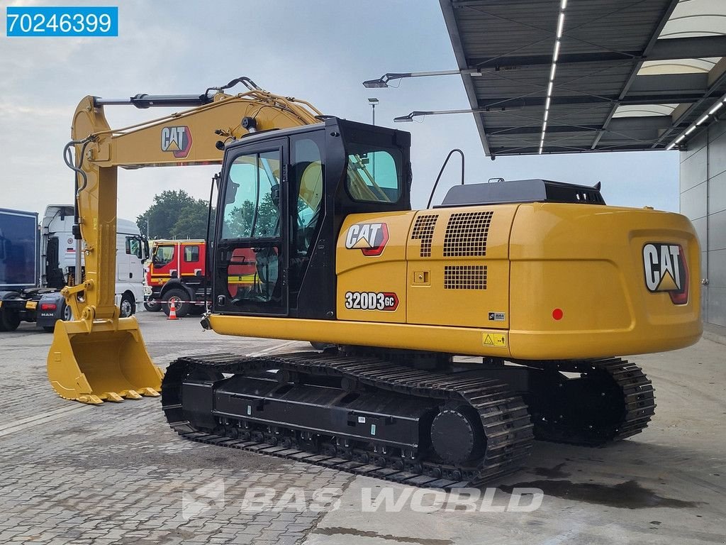 Kettenbagger of the type Caterpillar 320 D3 GC, Neumaschine in Veghel (Picture 2)