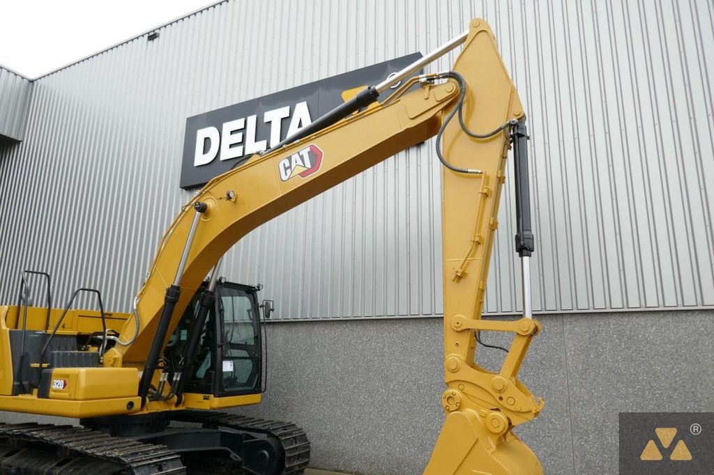 Kettenbagger du type Caterpillar 320, Gebrauchtmaschine en Zevenbergen (Photo 10)