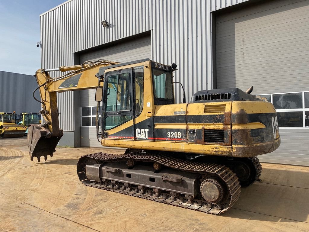 Kettenbagger des Typs Caterpillar 320B, Gebrauchtmaschine in Velddriel (Bild 3)