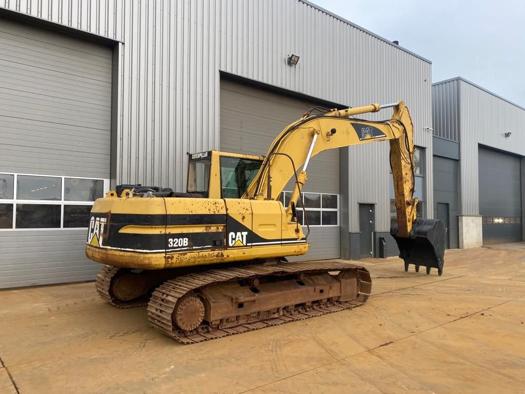 Kettenbagger du type Caterpillar 320BL, Gebrauchtmaschine en Velddriel (Photo 5)