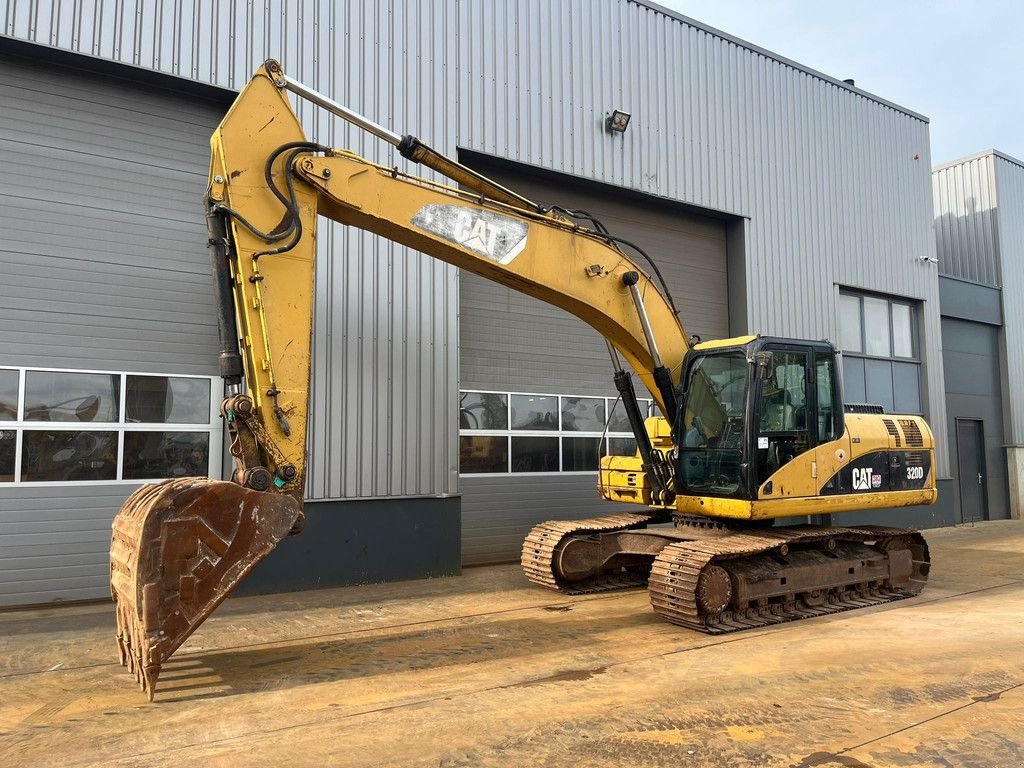 Kettenbagger of the type Caterpillar 320D - bucket with teeth, Gebrauchtmaschine in Velddriel (Picture 2)