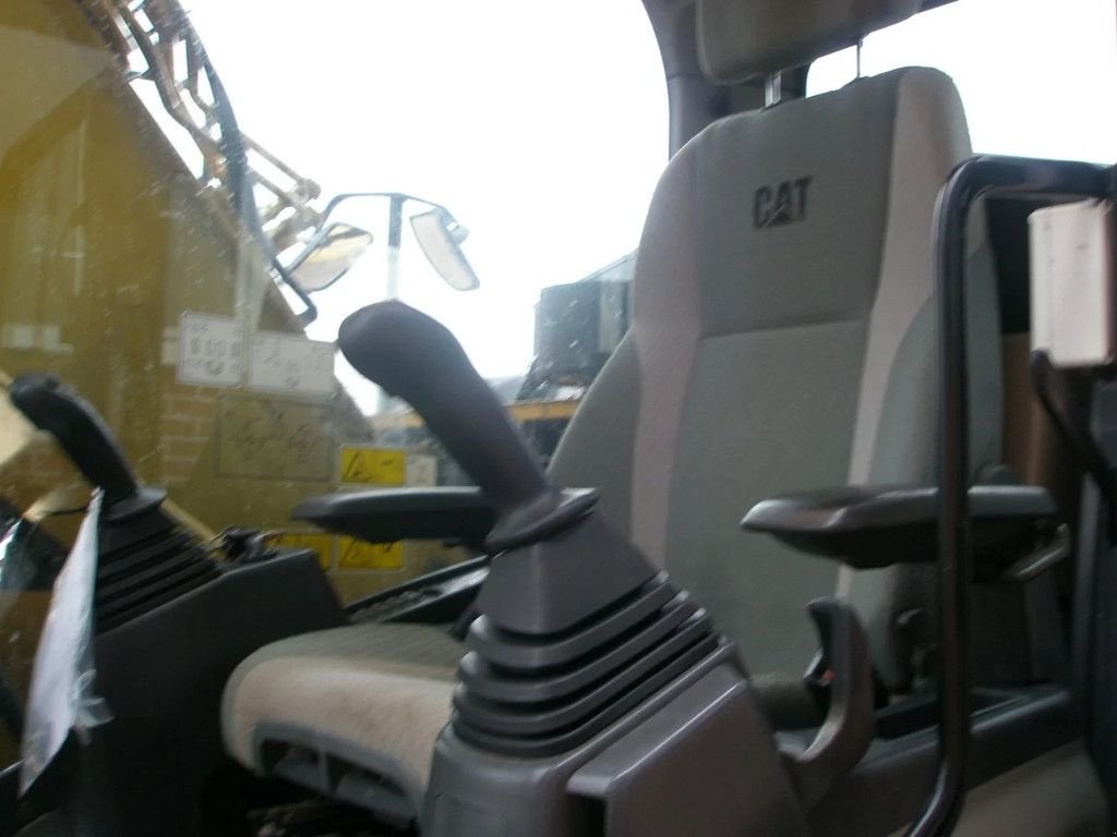 Kettenbagger del tipo Caterpillar 320D, Gebrauchtmaschine en Barneveld (Imagen 8)