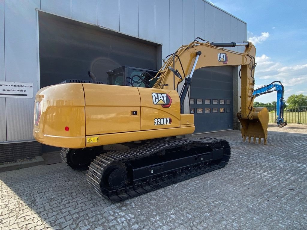 Kettenbagger del tipo Caterpillar 320D3 - NEW / bucket with teeth / hammerlines, Neumaschine en Velddriel (Imagen 4)