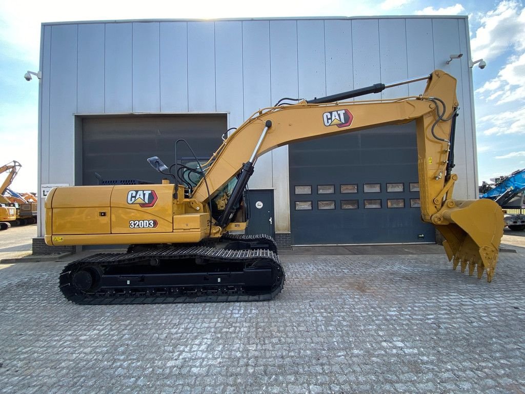 Kettenbagger от тип Caterpillar 320D3 - NEW / bucket with teeth / hammerlines, Neumaschine в Velddriel (Снимка 5)