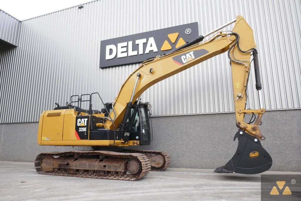 Kettenbagger of the type Caterpillar 320EL, Gebrauchtmaschine in Zevenbergen (Picture 9)