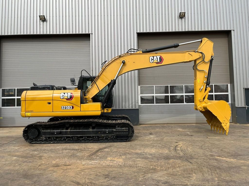 Kettenbagger van het type Caterpillar 323D3, Neumaschine in Velddriel (Foto 8)