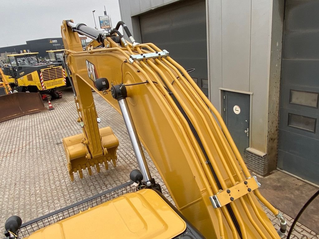 Kettenbagger van het type Caterpillar 323D3, Neumaschine in Velddriel (Foto 10)