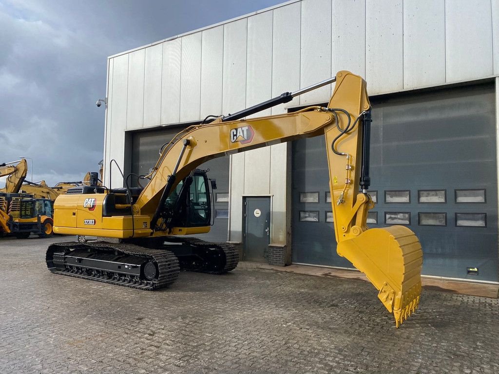 Kettenbagger Türe ait Caterpillar 323D3, Neumaschine içinde Velddriel (resim 8)