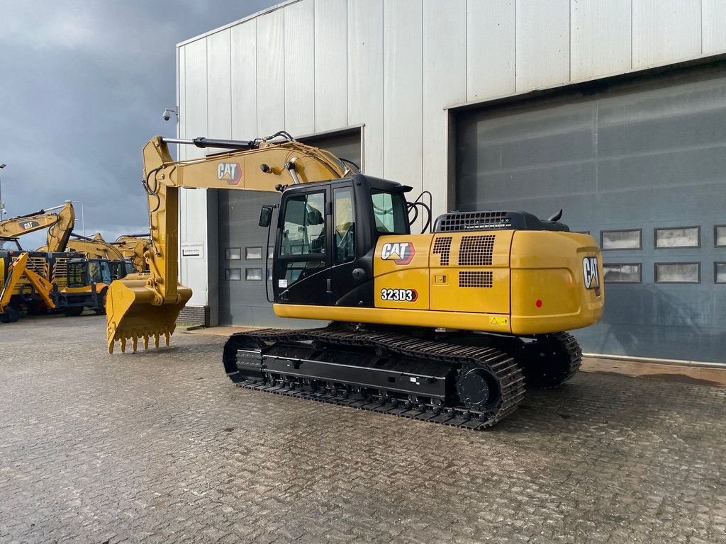 Kettenbagger van het type Caterpillar 323D3, Neumaschine in Velddriel (Foto 2)