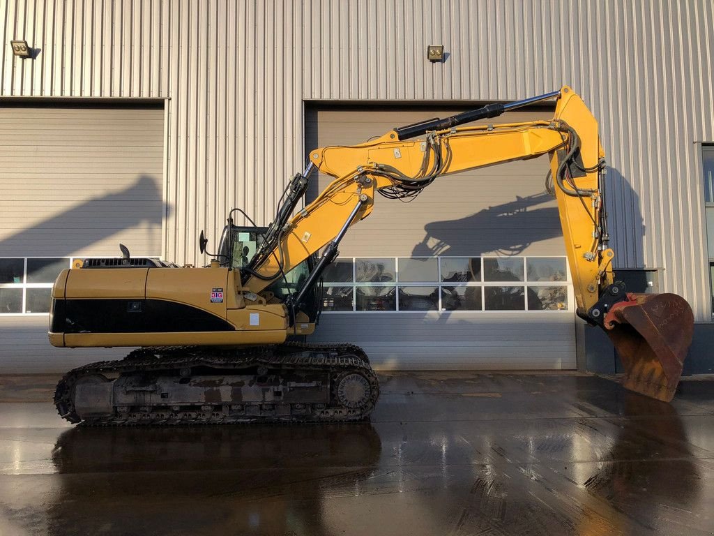 Kettenbagger del tipo Caterpillar 323DL VA - CE Certified / Hammerlines / Hydraulic Q/C, Gebrauchtmaschine In Velddriel (Immagine 3)