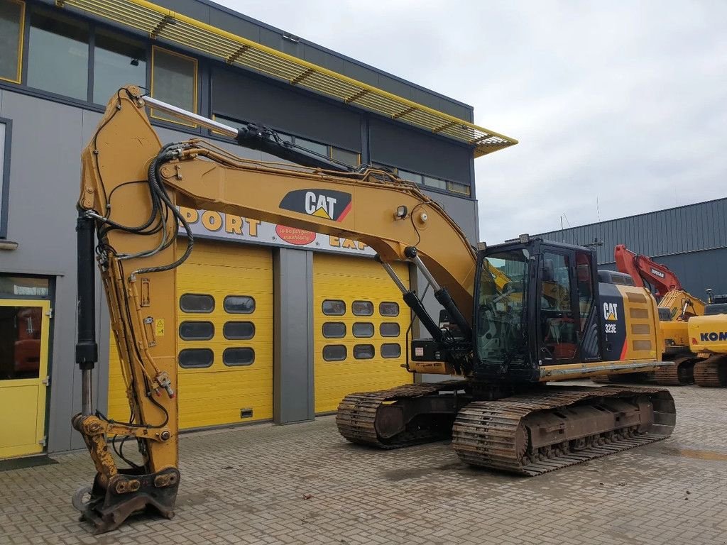 Kettenbagger del tipo Caterpillar 323EL, Gebrauchtmaschine en Krabbendijke (Imagen 2)