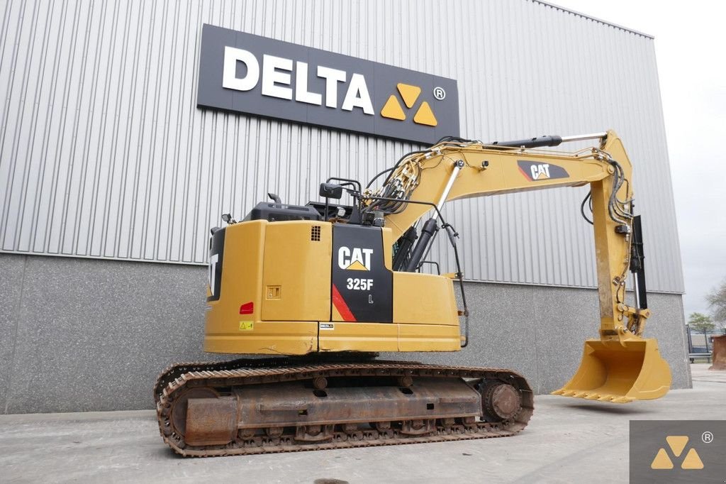 Kettenbagger Türe ait Caterpillar 325F LCR, Gebrauchtmaschine içinde Zevenbergen (resim 5)