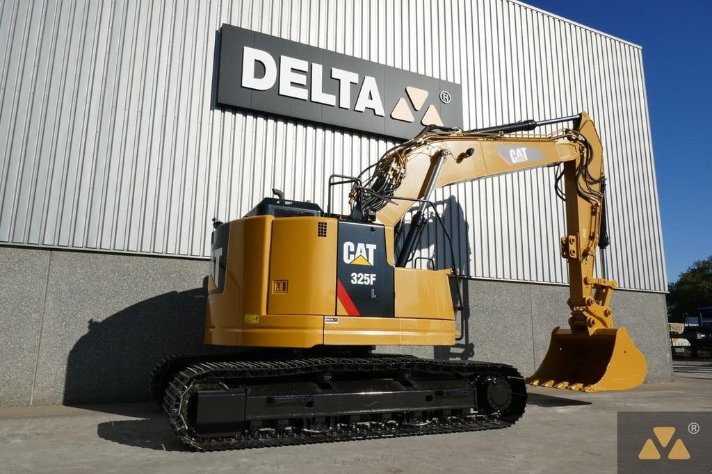 Kettenbagger van het type Caterpillar 325F LCR, Gebrauchtmaschine in Zevenbergen (Foto 5)