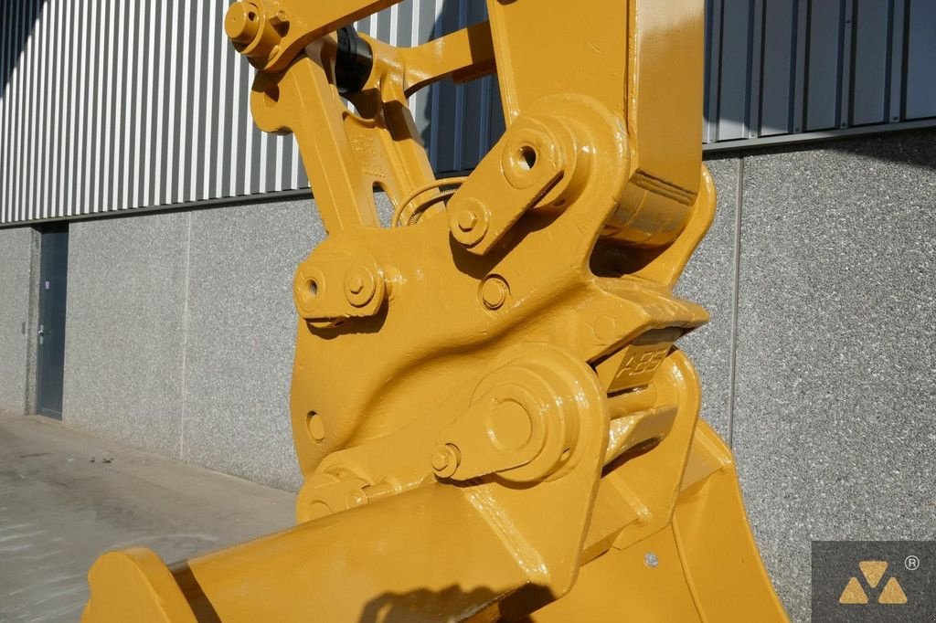 Kettenbagger des Typs Caterpillar 325F LCR, Gebrauchtmaschine in Zevenbergen (Bild 11)