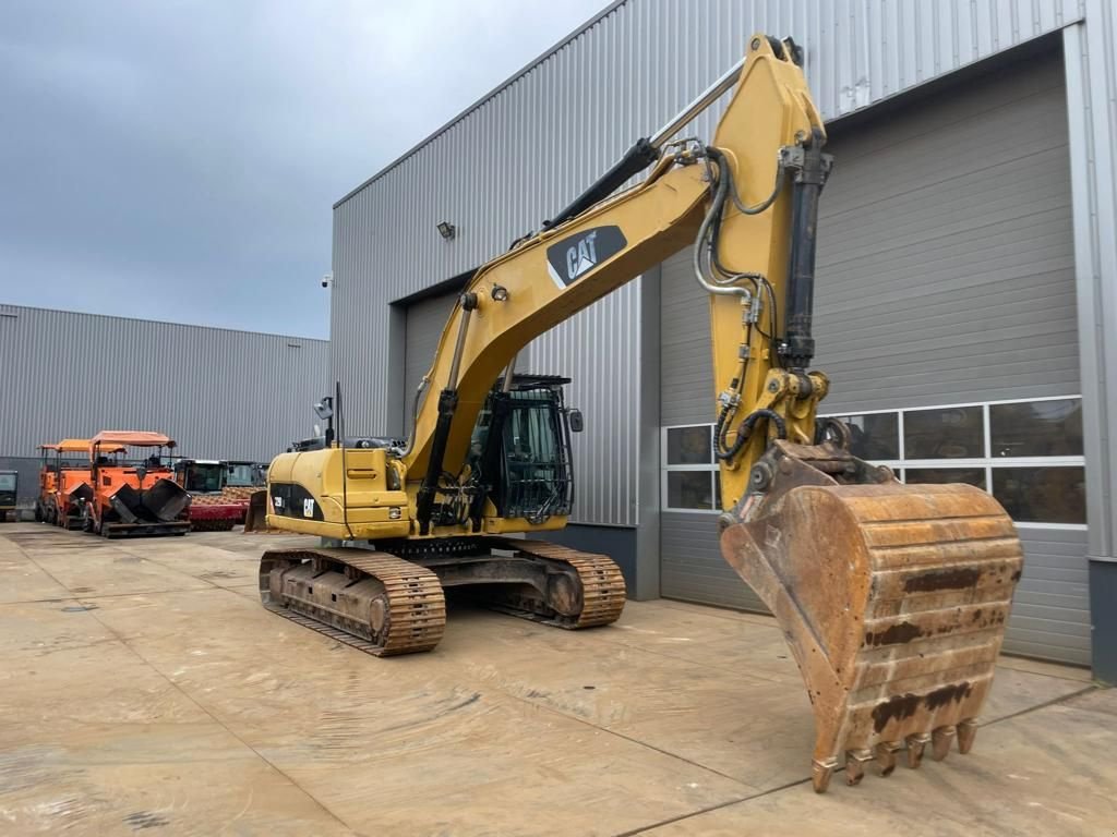 Kettenbagger Türe ait Caterpillar 329DL N, Gebrauchtmaschine içinde Velddriel (resim 7)