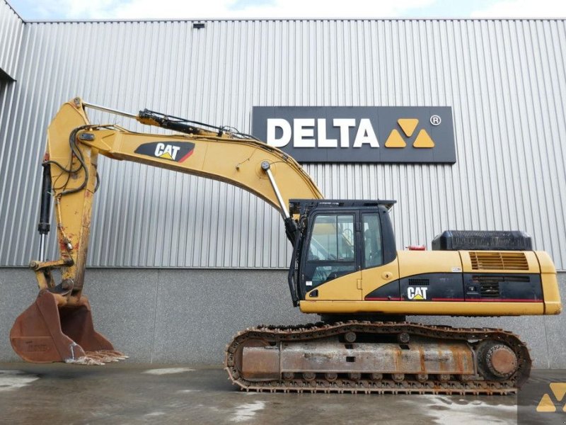 Kettenbagger du type Caterpillar 330DL, Gebrauchtmaschine en Zevenbergen (Photo 1)