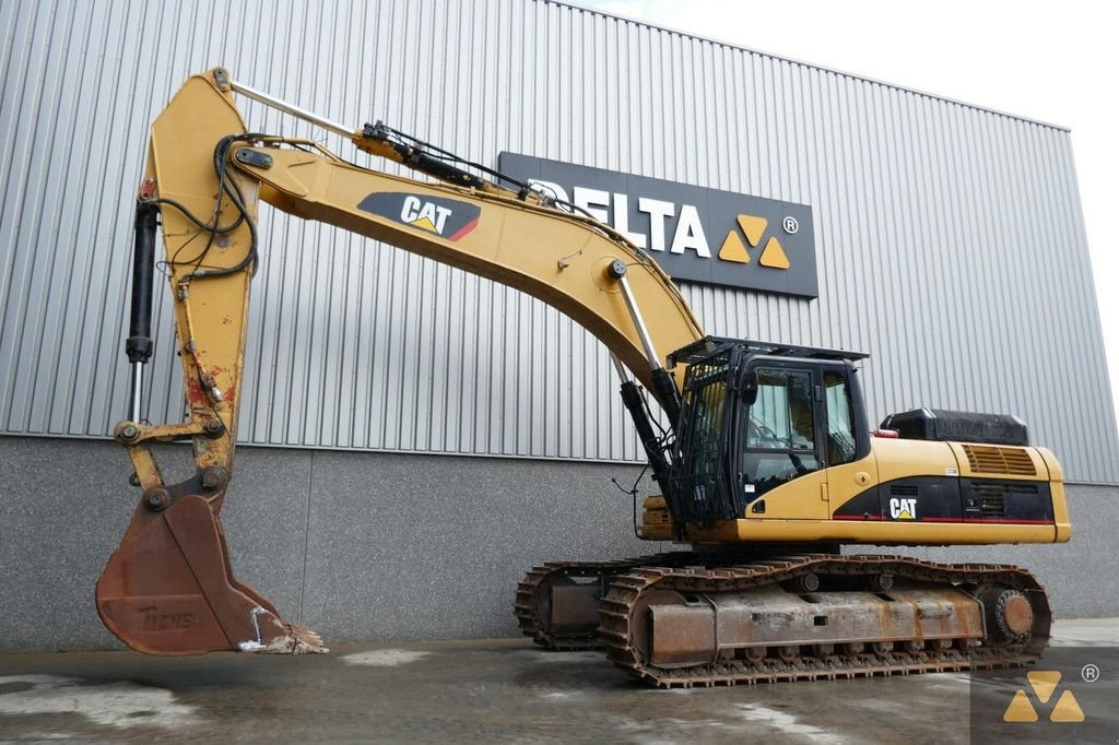 Kettenbagger typu Caterpillar 330DL, Gebrauchtmaschine w Zevenbergen (Zdjęcie 3)