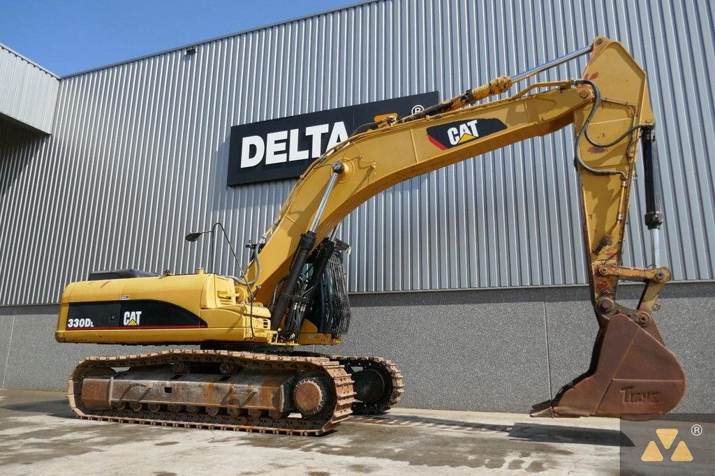 Kettenbagger du type Caterpillar 330DL, Gebrauchtmaschine en Zevenbergen (Photo 9)