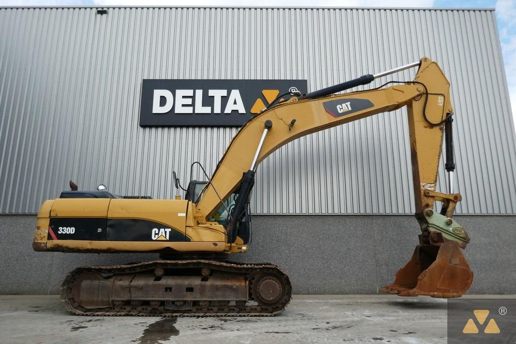 Kettenbagger del tipo Caterpillar 330DL, Gebrauchtmaschine en Zevenbergen (Imagen 2)