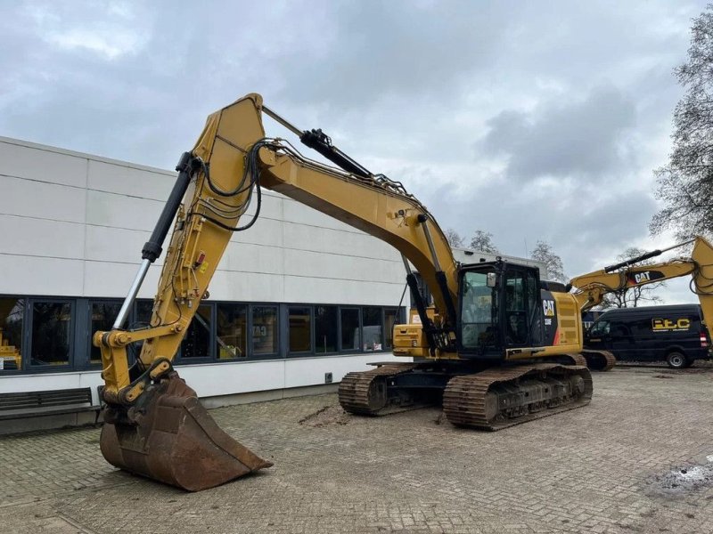 Kettenbagger of the type Caterpillar 330F Grade Control, Gebrauchtmaschine in Doetinchem (Picture 1)