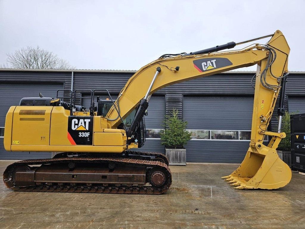 Kettenbagger типа Caterpillar 330F L, Gebrauchtmaschine в Antwerpen (Фотография 5)