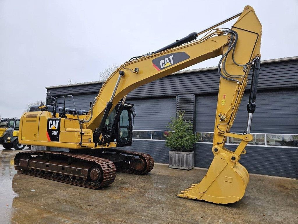 Kettenbagger типа Caterpillar 330F L, Gebrauchtmaschine в Antwerpen (Фотография 7)