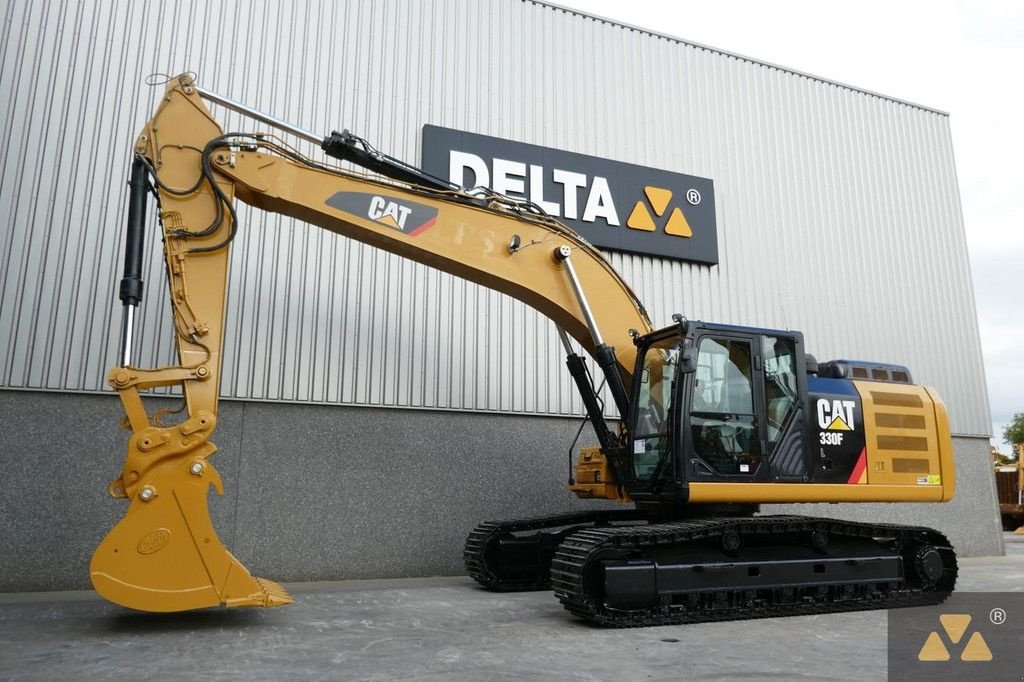 Kettenbagger van het type Caterpillar 330FL, Gebrauchtmaschine in Zevenbergen (Foto 3)