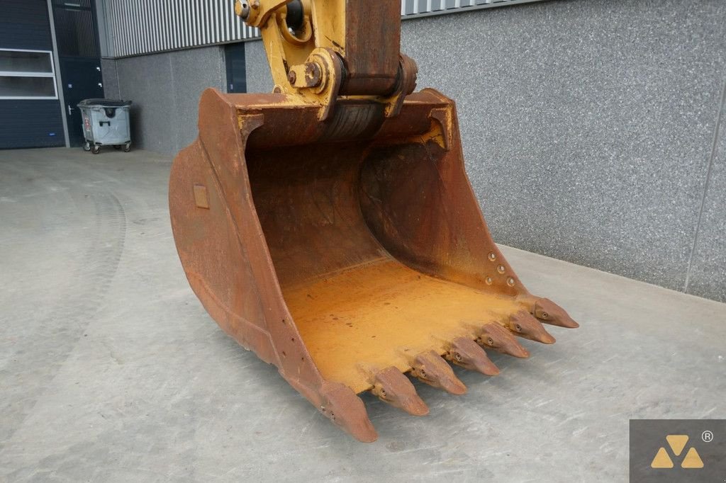 Kettenbagger a típus Caterpillar 336FL, Gebrauchtmaschine ekkor: Zevenbergen (Kép 7)