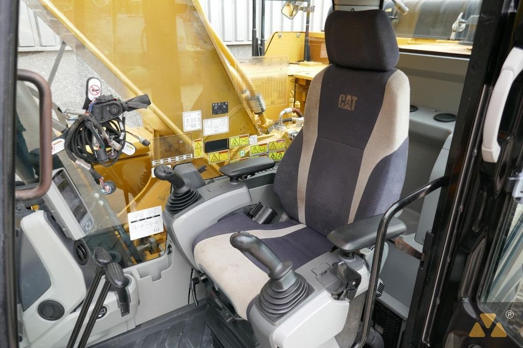 Kettenbagger Türe ait Caterpillar 336FL, Gebrauchtmaschine içinde Zevenbergen (resim 8)