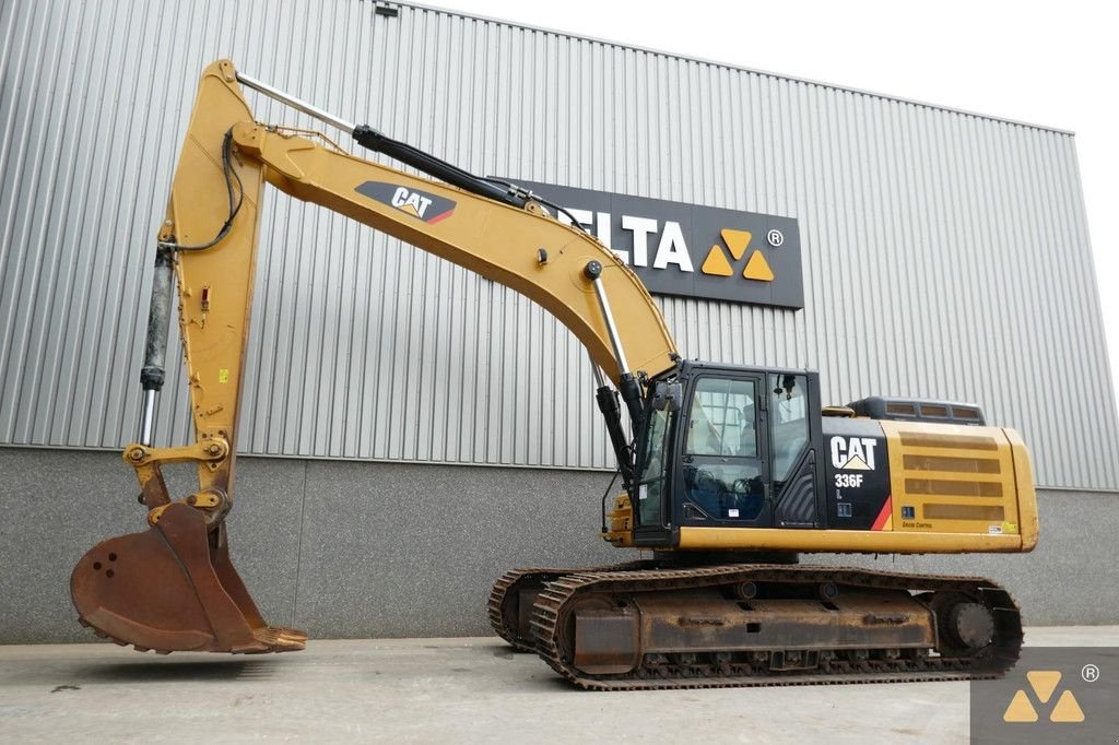 Kettenbagger du type Caterpillar 336FL, Gebrauchtmaschine en Zevenbergen (Photo 3)