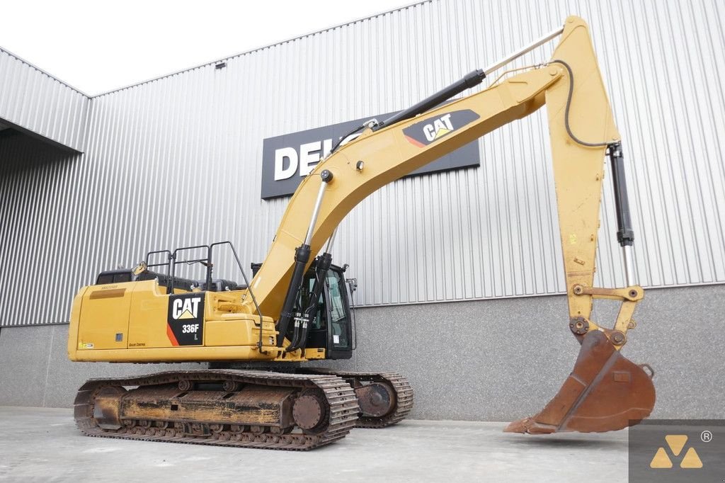 Kettenbagger du type Caterpillar 336FL, Gebrauchtmaschine en Zevenbergen (Photo 3)