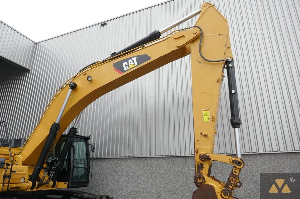 Kettenbagger van het type Caterpillar 349FL, Gebrauchtmaschine in Zevenbergen (Foto 10)