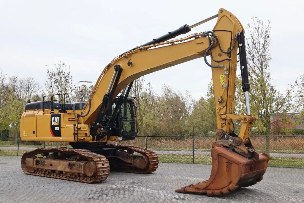 Kettenbagger del tipo Caterpillar 352 F QUICK COUPLER BUCKET, Gebrauchtmaschine In Marknesse (Immagine 5)