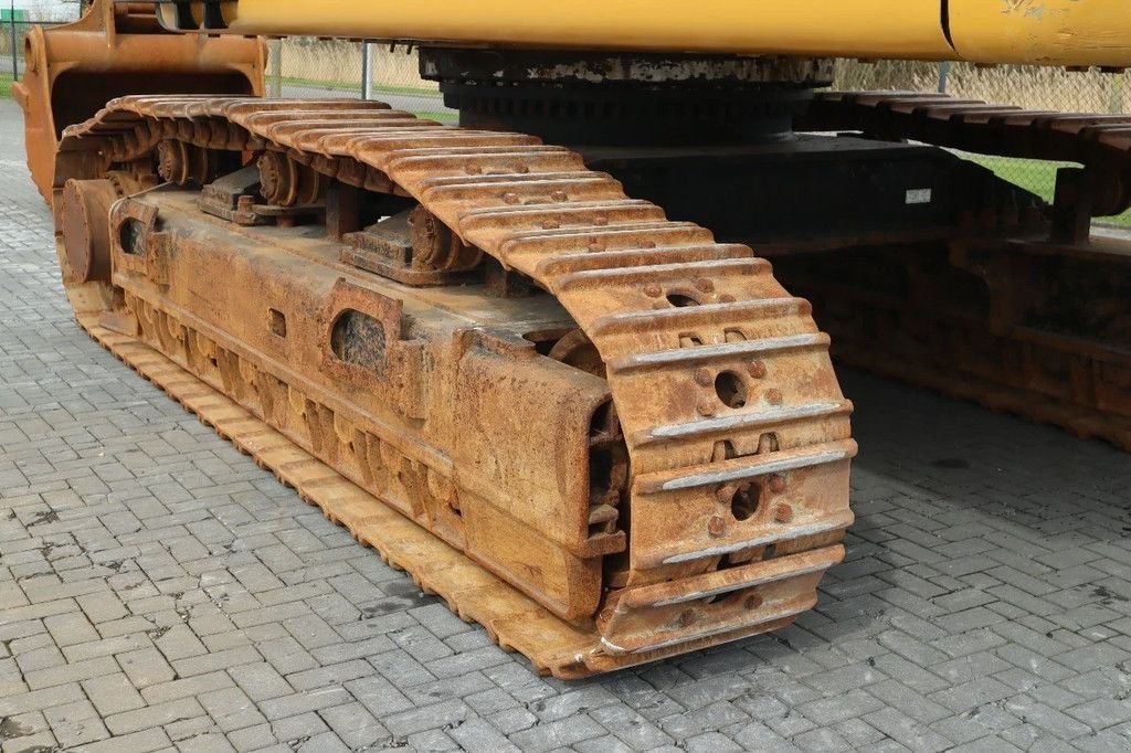 Kettenbagger typu Caterpillar 352 F XE QUICK COUPLER BUCKET AIRCO, Gebrauchtmaschine w Marknesse (Zdjęcie 11)