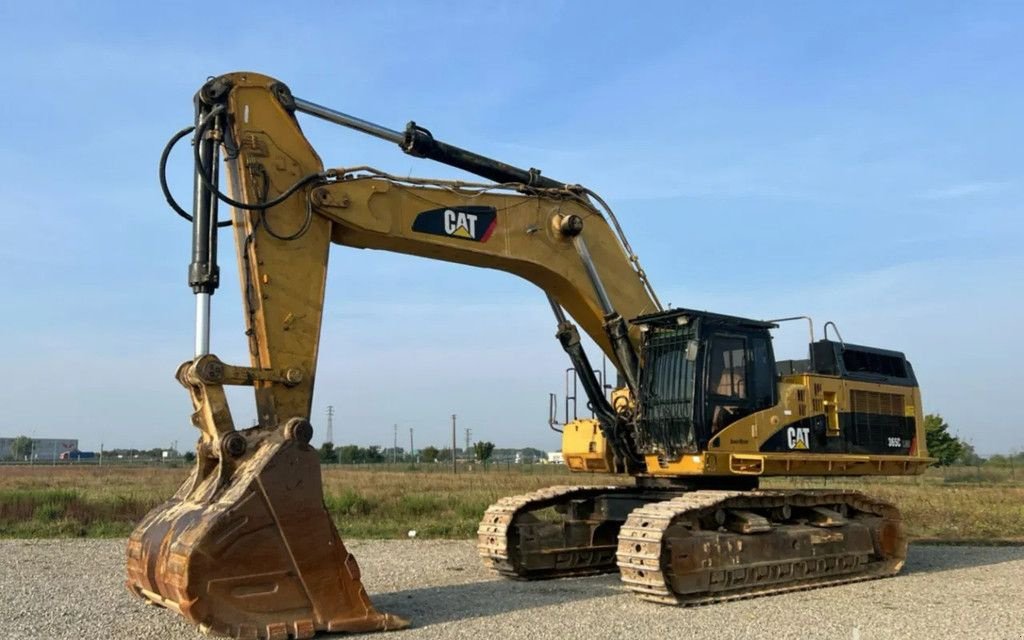 Kettenbagger van het type Caterpillar 365CL Track Ecxavator Airco 50T. Good Condition, Gebrauchtmaschine in 'S-Hertogenbosch (Foto 1)