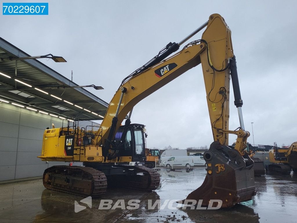 Kettenbagger typu Caterpillar 374 F L COMES WITH BUCKET, Gebrauchtmaschine w Veghel (Zdjęcie 3)