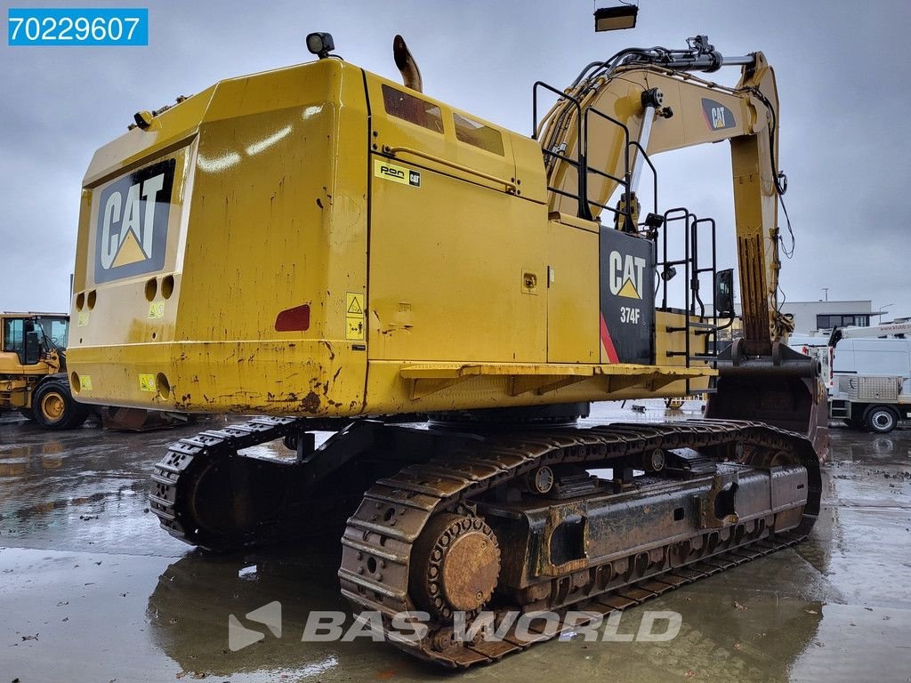 Kettenbagger van het type Caterpillar 374 F L COMES WITH BUCKET, Gebrauchtmaschine in Veghel (Foto 5)