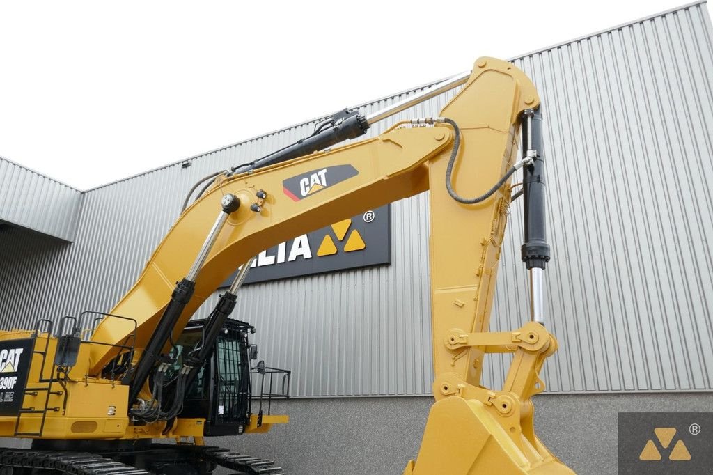 Kettenbagger of the type Caterpillar 390F LME, Gebrauchtmaschine in Zevenbergen (Picture 10)