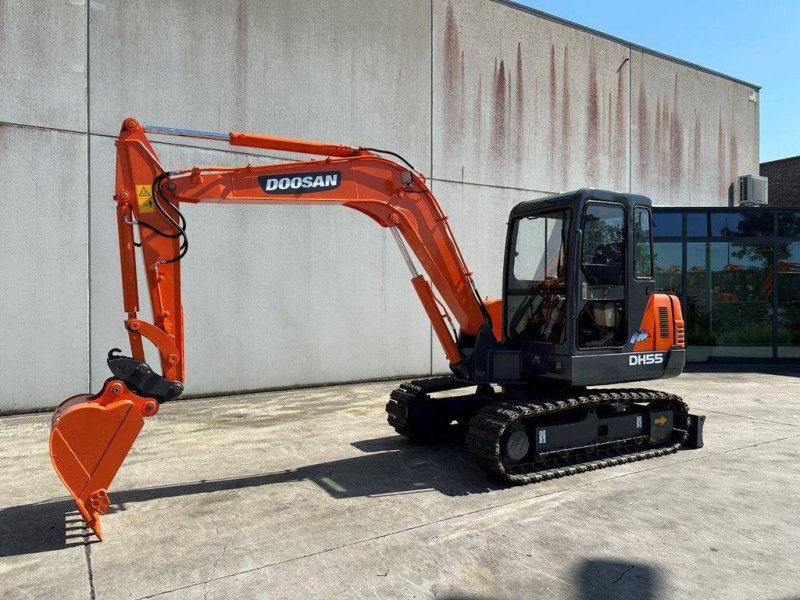 Kettenbagger del tipo Doosan DH55-V, Gebrauchtmaschine en Antwerpen (Imagen 1)