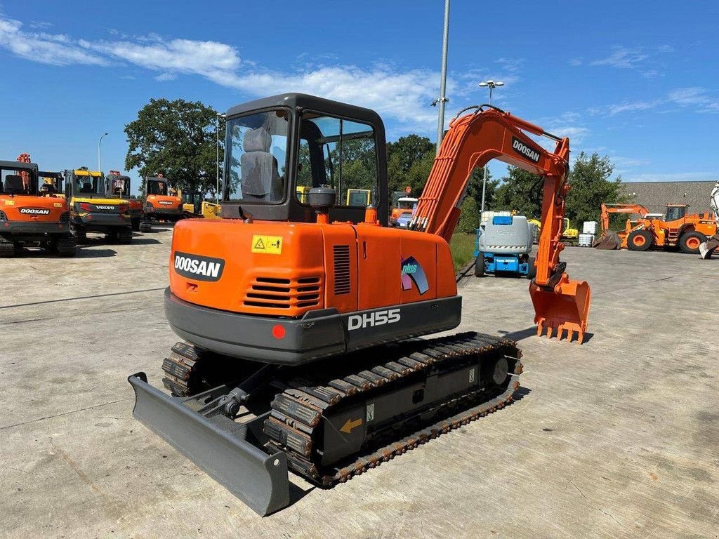 Kettenbagger del tipo Doosan DH55-V, Gebrauchtmaschine en Antwerpen (Imagen 4)