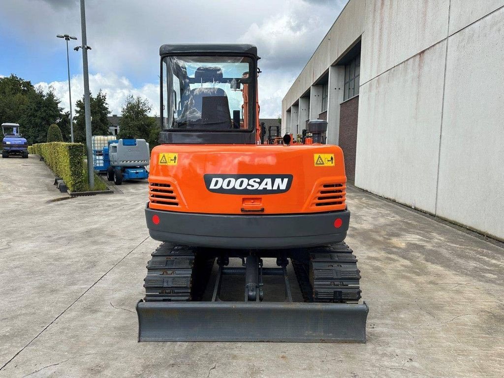 Kettenbagger typu Doosan DH55-V, Gebrauchtmaschine v Antwerpen (Obrázek 5)