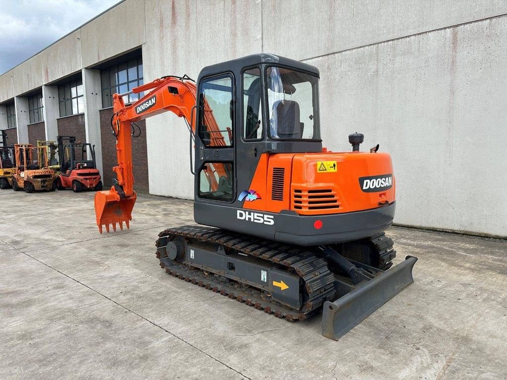 Kettenbagger du type Doosan DH55-V, Gebrauchtmaschine en Antwerpen (Photo 7)