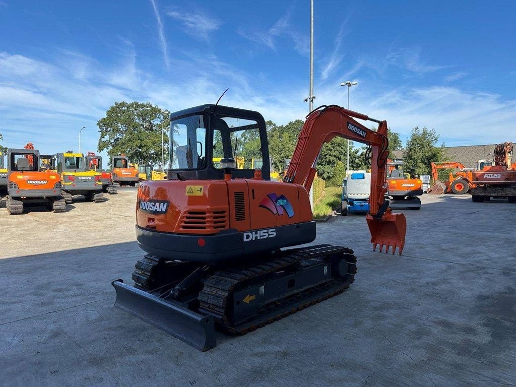 Kettenbagger a típus Doosan DH55-V, Gebrauchtmaschine ekkor: Antwerpen (Kép 4)