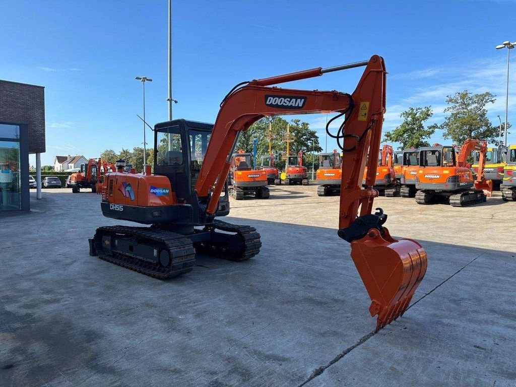 Kettenbagger van het type Doosan DH55-V, Gebrauchtmaschine in Antwerpen (Foto 3)